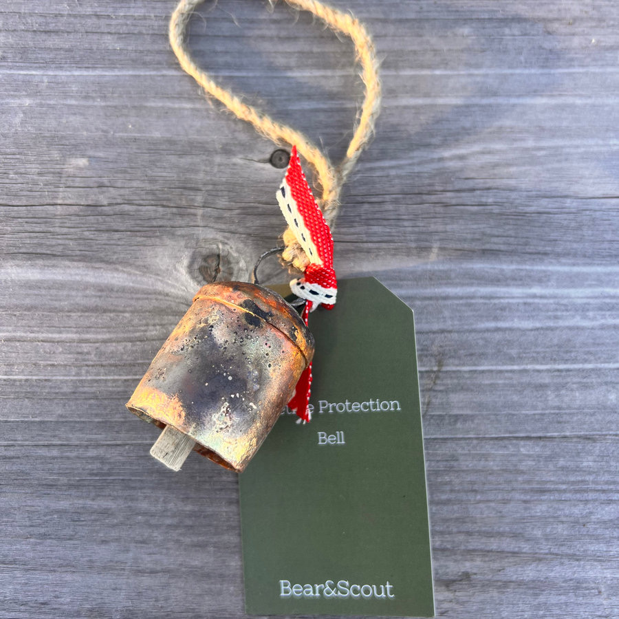 Bear and Scout gift tag